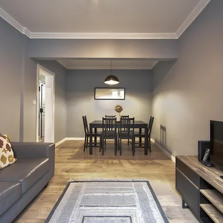 Jamor Terrace By Homing Cruz Quebrada